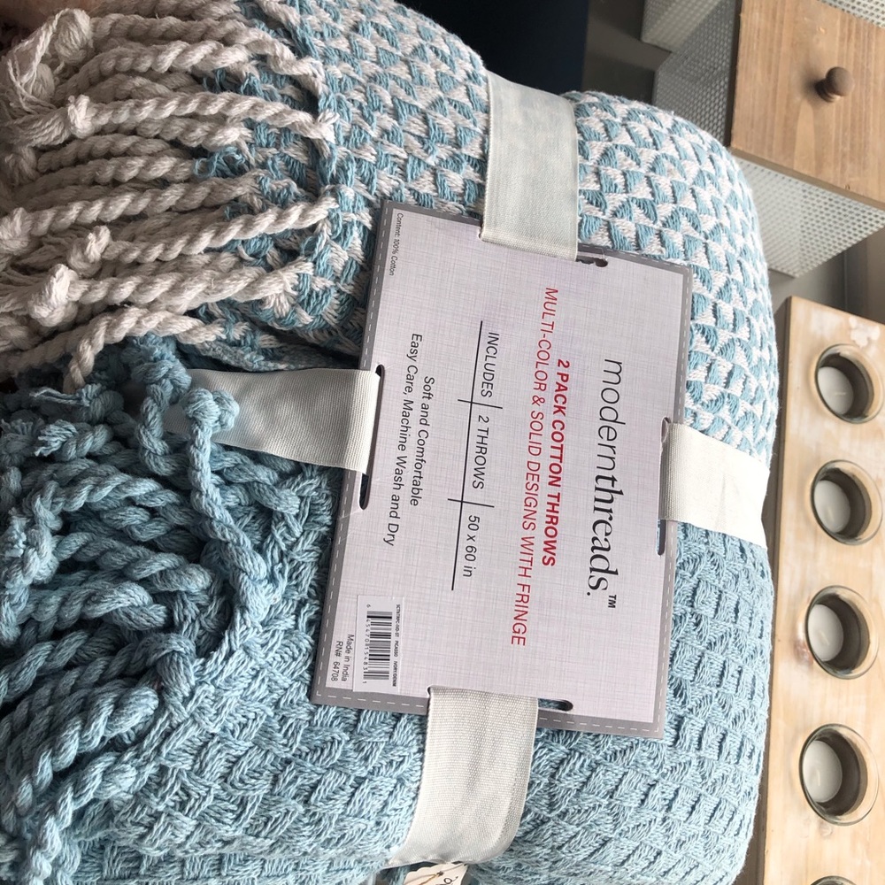 Modern Threads throw blanket set NWT aqua